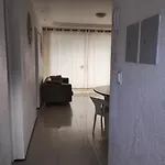 APARTAMENTOS NO CARTIER PRAIA DO FUTURO FORTALEZA CONFORTAVEL COM 2 QRTOS 1 suite